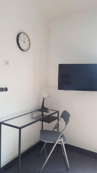 Studio 2 Lits Jumeaux 1 Station Tram Aeroport Orly أتيس مو المظهر الخارجي الصورة